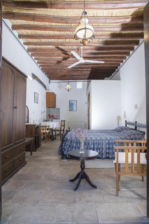 Sappho Manor House Apartment Dhrousha